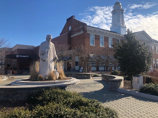 Noah Webster sculpture